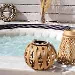 Stone House With Jacuzzi 