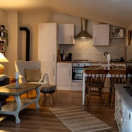 Stone House With Jacuzzi 