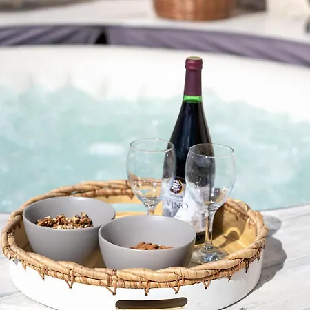 Stone House With Jacuzzi 