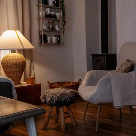 וילה Stone House With Jacuzzi 