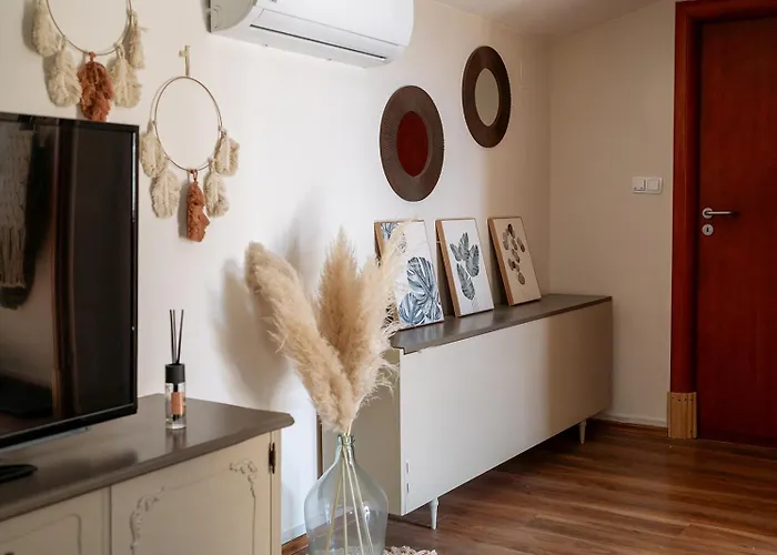 Stone House With Jacuzzi 