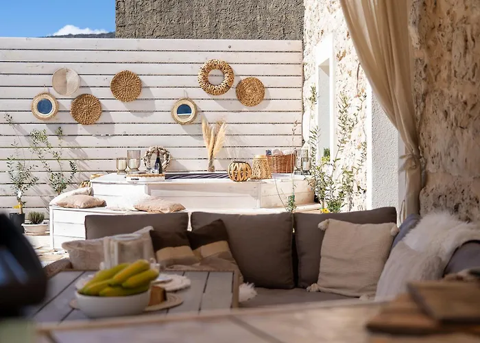 Stone House With Jacuzzi 