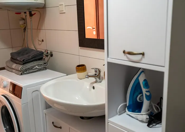 Stone House With Jacuzzi 