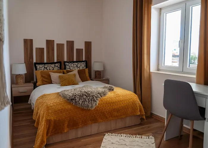 Stone House With Jacuzzi 