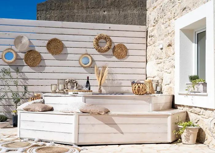 Stone House With Jacuzzi 